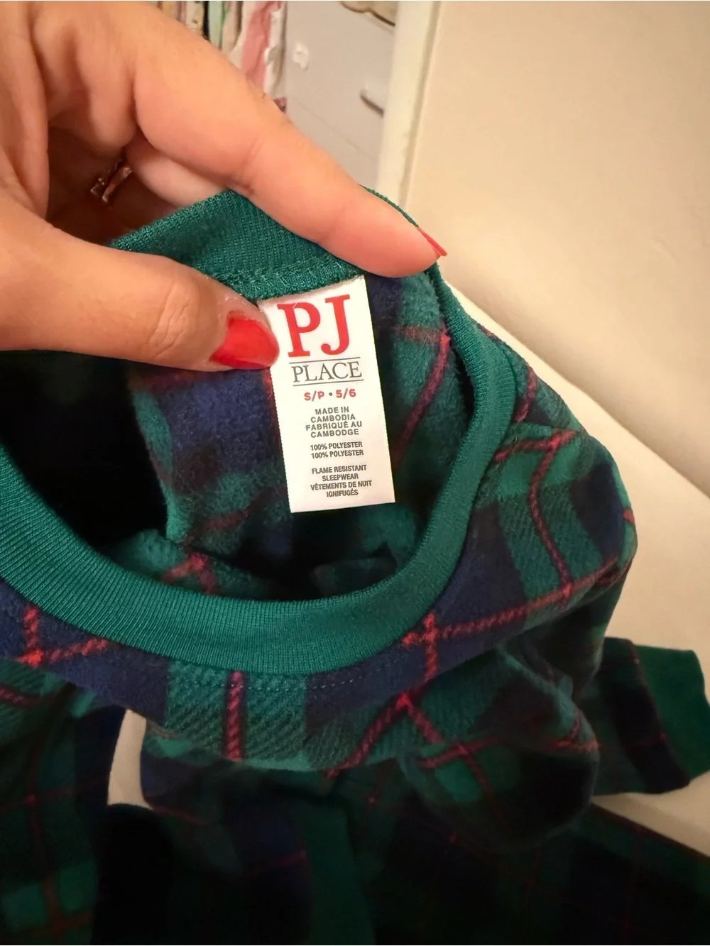 Children’s place navy blue, green and red pajama set
